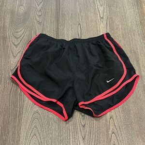 Nike Womens Black Red Elastic Waist Dri-FIT Track Shorts Size M